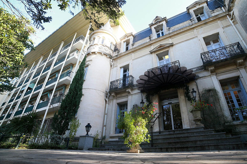 Clinique Le Castelet Saint Jean de Védas est un centre de rééducation fonctionnelle aux portes de Montpellier, lieu idéal pour votre convalescence.(® SAAM-Fabrice Chort)