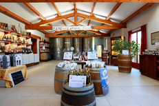Domaine du Petit Chaumont Aigues Mortes propose la vente de vins à la propriété (® SAAM - Fabrice Chort)