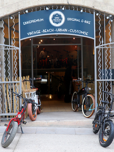 EBIKEPREMIUM Montpellier dédié aux vélos électrique propose la location de vélo électrique et la vente de vélo électrique sur Montpellier avec des cycles de tous styles : vintage, urbain (® EBIKEPREMIUM)