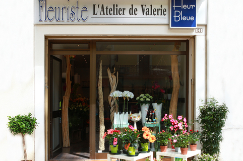 Fleuriste Lunel Fleur Bleue Atelier de Valérie au centre-ville sur le cours Gabriel Péri (® SAAM-fabrice Chort)