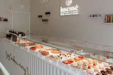 Pâtisserie fine Sète • Insensé Sète • Geoffroy Cléret (® insensé - camille marie Vavoirhigher)