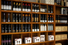 L'Epicerie de François Montpellier vend des vins au sein de l'épicerie fine en centre-ville  (® networld-fabrice Chort)