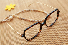 Trouvez des lunettes à Mauguio chez Vision Plus opticien en centre-ville (® SAAM fabrice Chort)