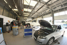 Arena Auto Pérols entretient votre véhicule et répare les pannes dans son garage aux portes de Montpellier (® networld-Fabrice Chort)