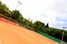 Cours de tennis du Complexe Pierre Rouge sur l’Avenue Saint Lazare au centre-ville de Montpellier (Credits photos :NetWorld-fabrice Chort)