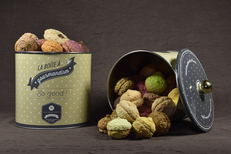 Maison Roux Montpellier propose des macarons à offrir dans de jolis coffrets: idée-cadeau 