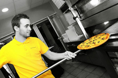 Pizza prete a cuire de la pizzeria Avanti Pizza au centre commercial d’Aragon de la ville de Lattes (credits photos : EDV-Fabrice Chort)