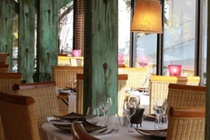 Mise de table du restaurant Le Tournesol au centre-ville de Clermont l’Hérault (credits photos : Networld – F.Chort)
