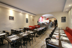 Belle salle de restaurant de la Pizzeria Sicilia au bas de la rue du Pila Saint Gély au centre-ville de Montpellier (credits photos :EDV-Fabrice Chort)